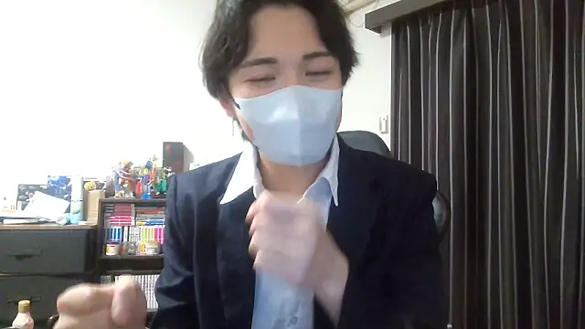 Snapshot of raitokun5555 chatting on 07/17/26, 12:24 raitokun5555 online show from 07/17/26, 12:24