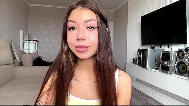 You Club Winx online show from 04/19/26, 07:20