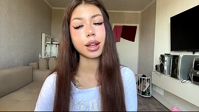You Club Winx online show from 05/22/26, 07:39