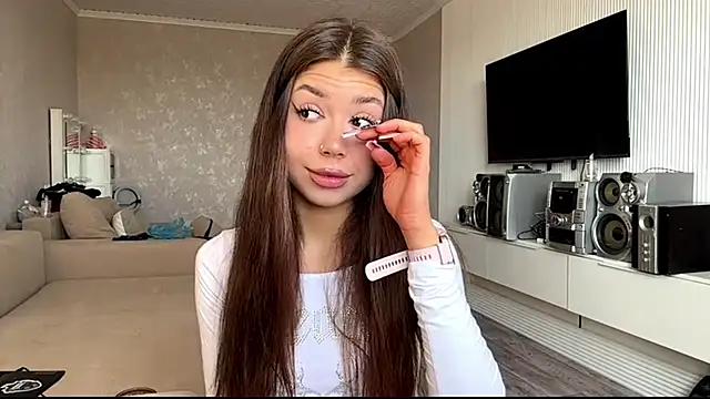 You Club Winx online show from 04/11/26, 07:16