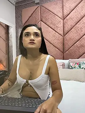 Sunny Linn online show from 03/29/26, 10:28