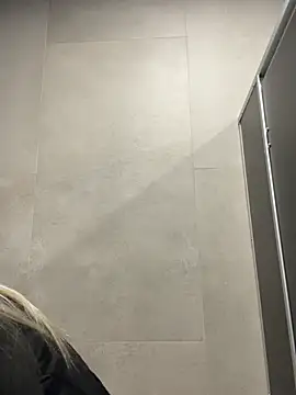 Snapshot of Mia_Star69 chatting on 02/21/26, 05:48 Mia Star69 online show from 02/21/26, 05:48