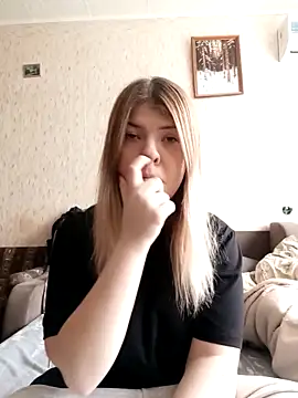 Snapshot of EvaTallor chatting on 03/02/26, 06:25 EvaTallor online show from 03/02/26, 06:25