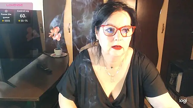 exiMIlf online show from 05/18/26, 11:15
