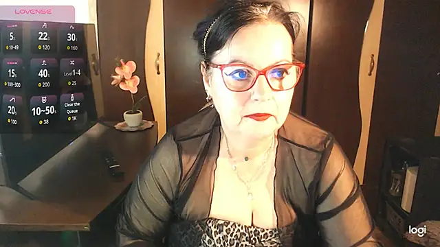 exiMIlf online show from 05/17/26, 09:09