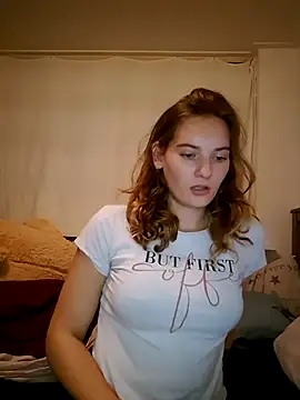 sweetsophie69 online show from 03/10/26, 06:12