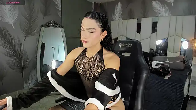 Snapshot of Veronica_hottie chatting on 05/16/26, 08:19 Veronica hottie online show from 05/16/26, 08:19