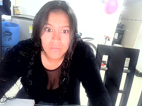 luna E online show from 04/17/26, 12:19