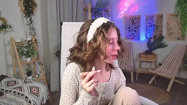 ElliFrankenweenie online show from 04/13/26, 06:17