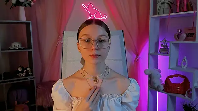 ElliFrankenweenie online show from 02/24/26, 06:36