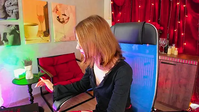 ElliFrankenweenie online show from 04/05/26, 06:20