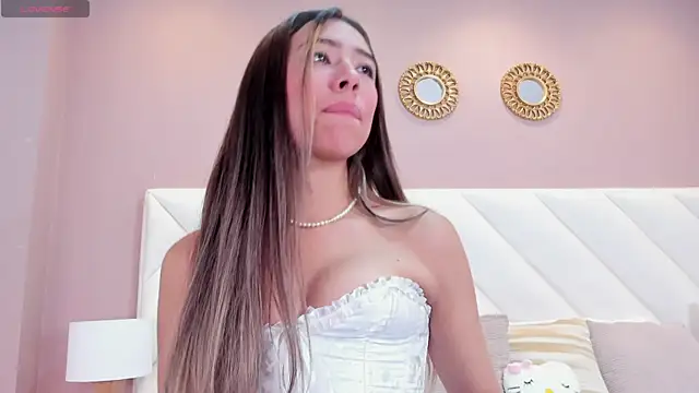 ValeryGomezz online show from 05/07/26, 01:58