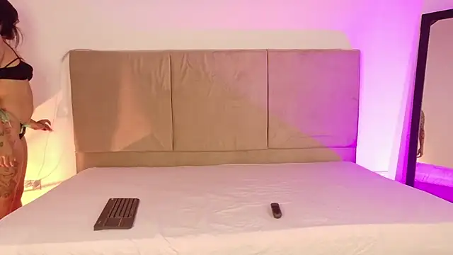 Snapshot of AlexLamunequita chatting on 02/21/26, 10:56 AlexLamunequita online show from 02/21/26, 10:56