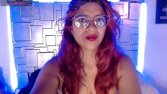 lunabloom2 online show from 02/20/26, 01:13