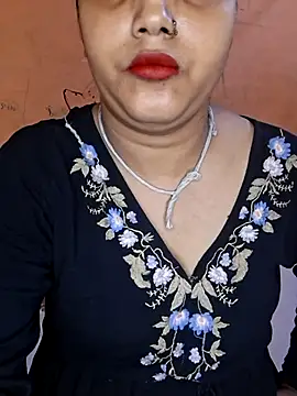 Snapshot of Nency_Love143 chatting on 06/06/26, 06:35 Nency Love143 online show from 06/06/26, 06:35
