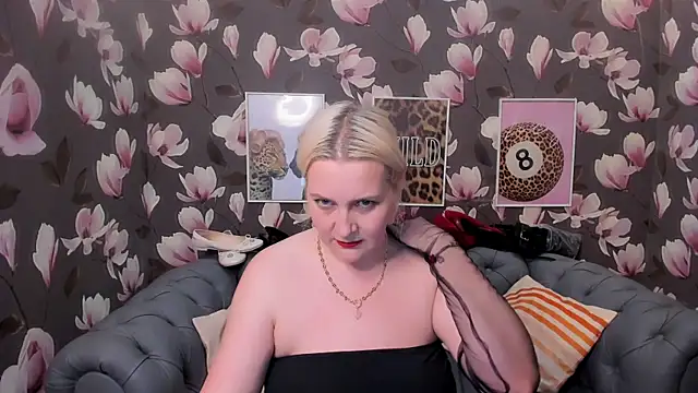 Victoria Notti online show from 04/15/26, 10:54