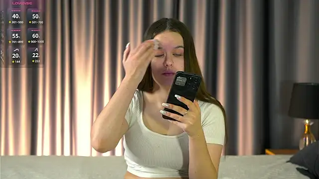 Snapshot of MarenCalarco chatting on 02/21/26, 03:14 MarenCalarco online show from 02/21/26, 03:14