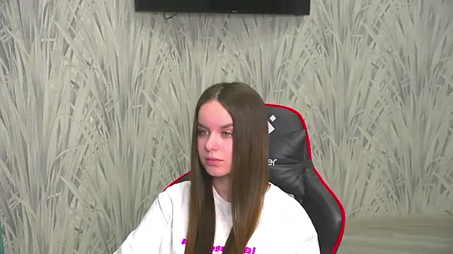 Snapshot of MarenCalarco chatting on 02/11/26, 11:21 MarenCalarco online show from 02/11/26, 11:21