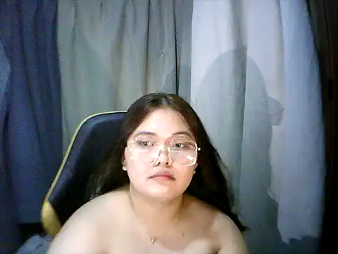 xia xoxo  online show from 05/08/26, 03:54
