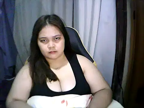 xia xoxo  online show from 06/02/26, 11:54