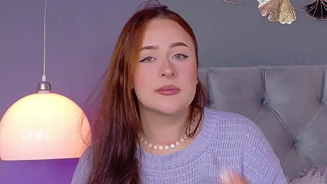 Snapshot of FoxieNova chatting on 04/27/26, 01:42 FoxieNova online show from 04/27/26, 01:42