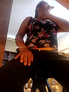 eva vidal  online show from 05/08/26, 05:17