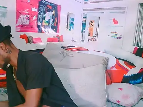 Snapshot of EroticPoison69 chatting on 02/25/26, 05:35 EroticPoison69 online show from 02/25/26, 05:35