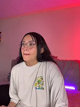  Mia kiss  online show from 03/28/26, 04:46