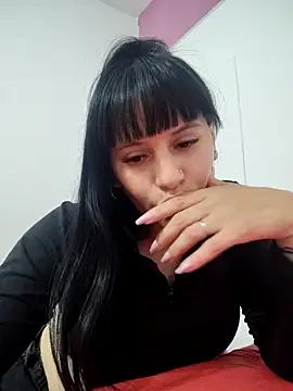 lolaa0777 online show from 05/05/26, 05:38