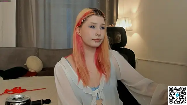 WarmAtEdges online show from 03/22/26, 02:29