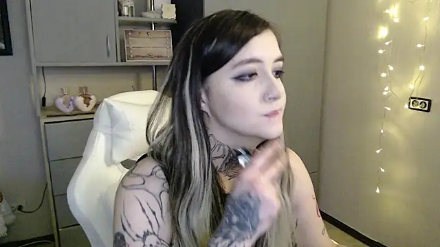 Rin Tozier online show from 04/07/26, 01:07