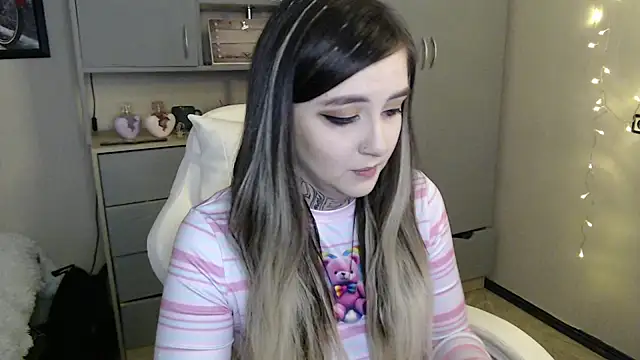 Rin Tozier online show from 04/10/26, 01:23