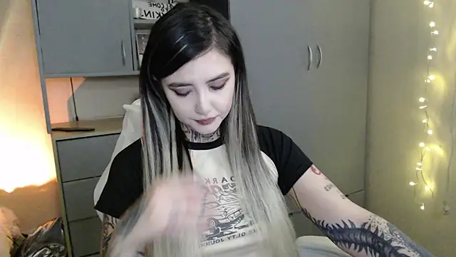 Rin Tozier online show from 02/25/26, 12:44