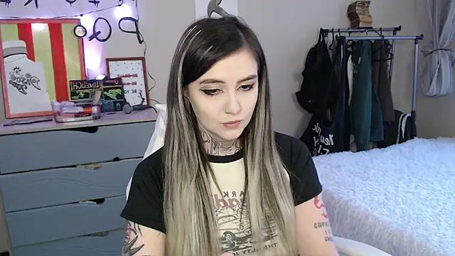 Rin Tozier online show from 04/19/26, 01:06