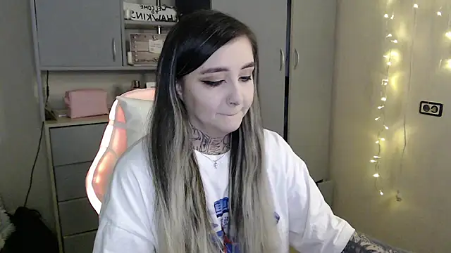 Rin Tozier online show from 03/18/26, 01:31