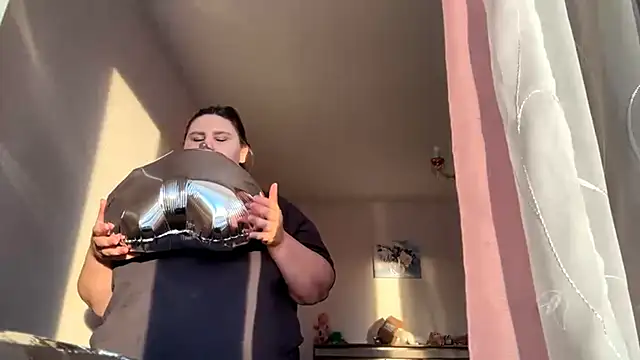 Snapshot of BadGirlBloom chatting on 02/23/26, 02:28 BadGirlBloom online show from 02/23/26, 02:28