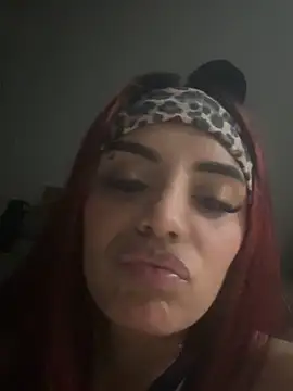 Snapshot of TiffanySander chatting on 02/28/26, 02:22 TiffanySander online show from 02/28/26, 02:22