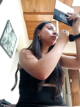 Snapshot of Mei_hells chatting on 03/01/26, 08:42 Mei hells online show from 03/01/26, 08:42