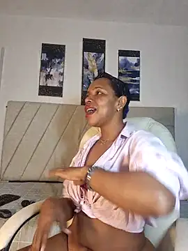 Snapshot of samaraa_smith1 chatting on 05/07/26, 12:08 samaraa smith1 online show from 05/07/26, 12:08