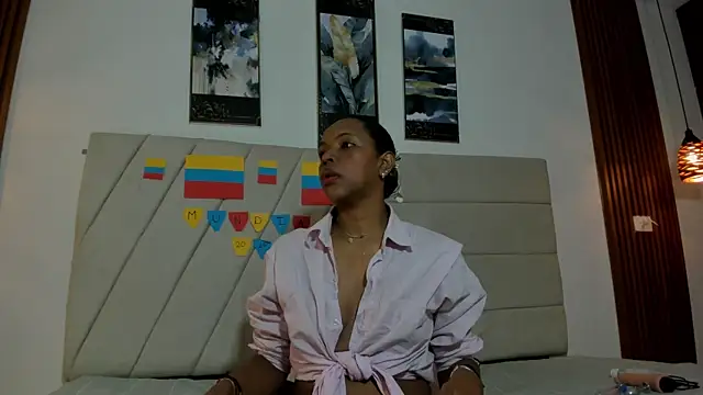 Snapshot of samaraa_smith1 chatting on 07/04/26, 12:43 samaraa smith1 online show from 07/04/26, 12:43