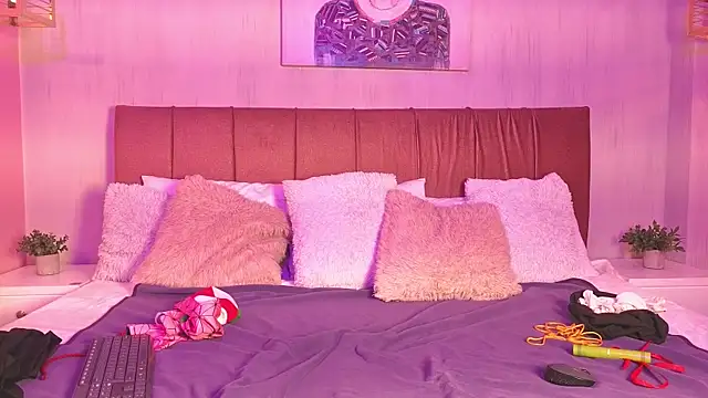 emma wilder  online show from 04/01/26, 08:17