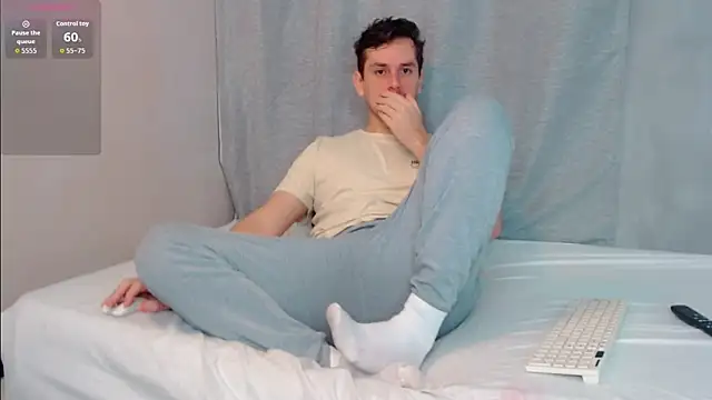 Snapshot of Luc_7 chatting on 02/25/26, 10:59 Luc 7 online show from 02/25/26, 10:59