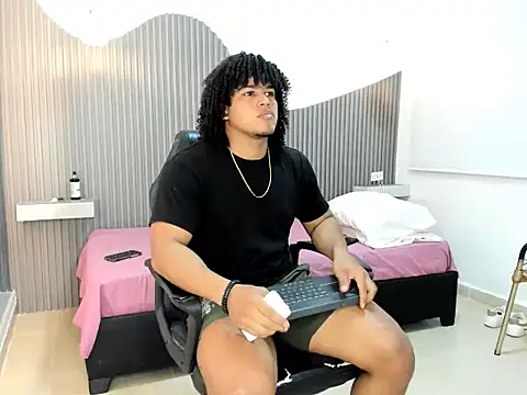 Rose blonde   online show from 05/09/26, 02:37