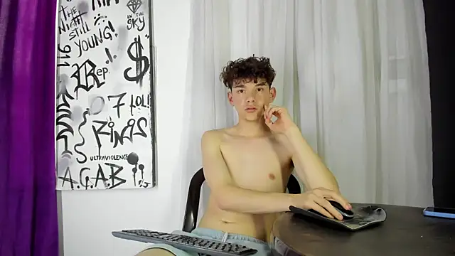 Snapshot of Philippsx chatting on 06/14/26, 04:30 Philippsx online show from 06/14/26, 04:30