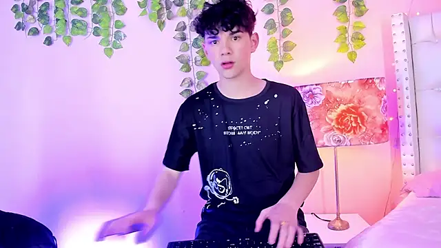 Philippsx online show from 04/08/26, 04:47