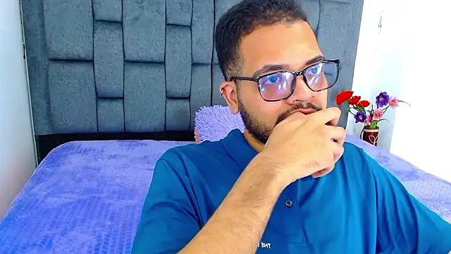 J black  online show from 02/17/26, 06:05