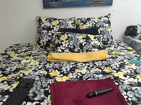 Snapshot of MissRedHotRaven chatting on 02/22/26, 05:47 MissRedHotRaven online show from 02/22/26, 05:47