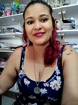 Snapshot of haffsa__ chatting on 04/15/26, 08:42 haffsa online show from 04/15/26, 08:42