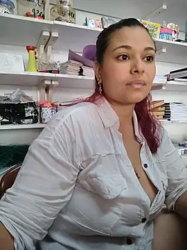Snapshot of haffsa__ chatting on 05/26/26, 12:03 haffsa online show from 05/26/26, 12:03