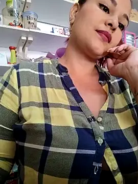 Snapshot of haffsa__ chatting on 05/25/26, 12:48 haffsa online show from 05/25/26, 12:48